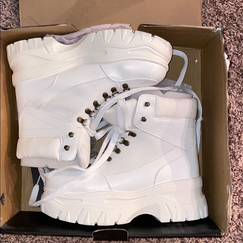 Fashion nova sneakers!!